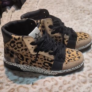 Leopard Print High-Top Shoes